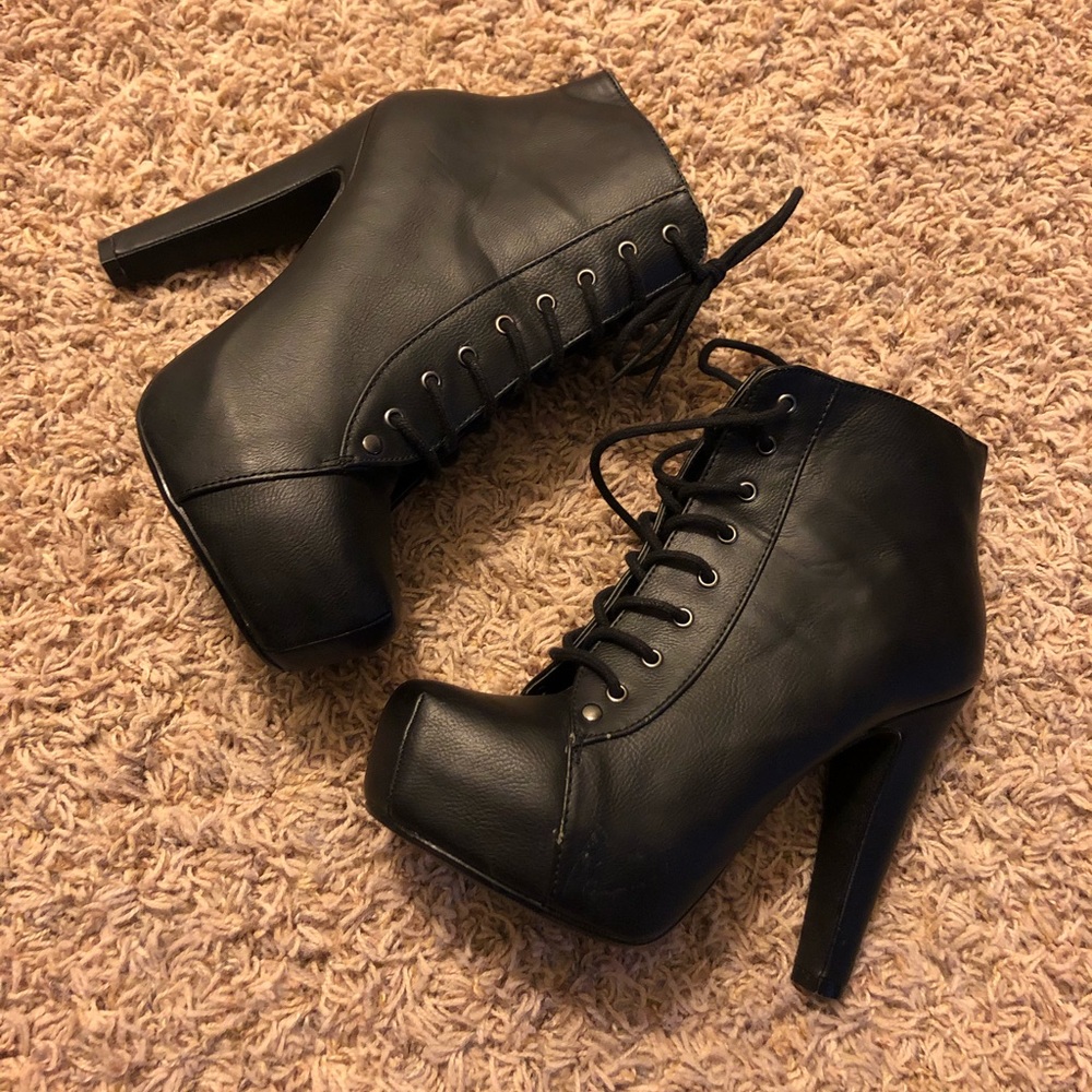 Ankle boots